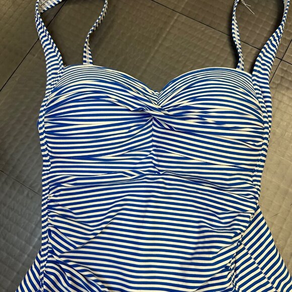 NIPTUCK SWIM WOMENS BLUE AND WHITE STRIP ONE PIECE MULTI FIT CUP SIZE 6 - Picture 3 of 7